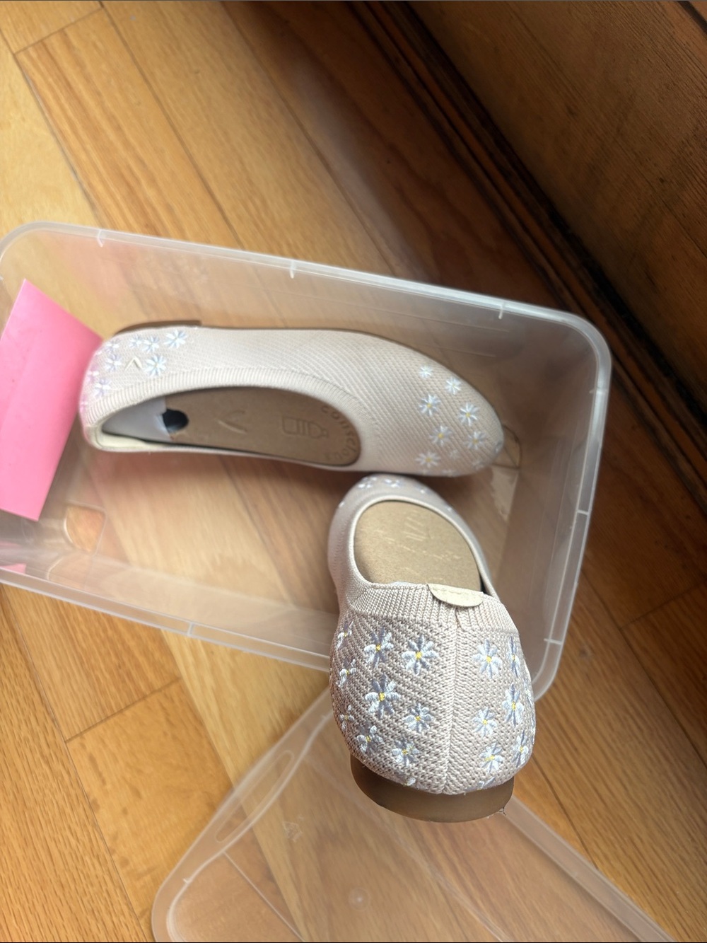 Comfort Vivaia Women's Cream Daisy Ballet Flats - worn once - Picture 6 of 6